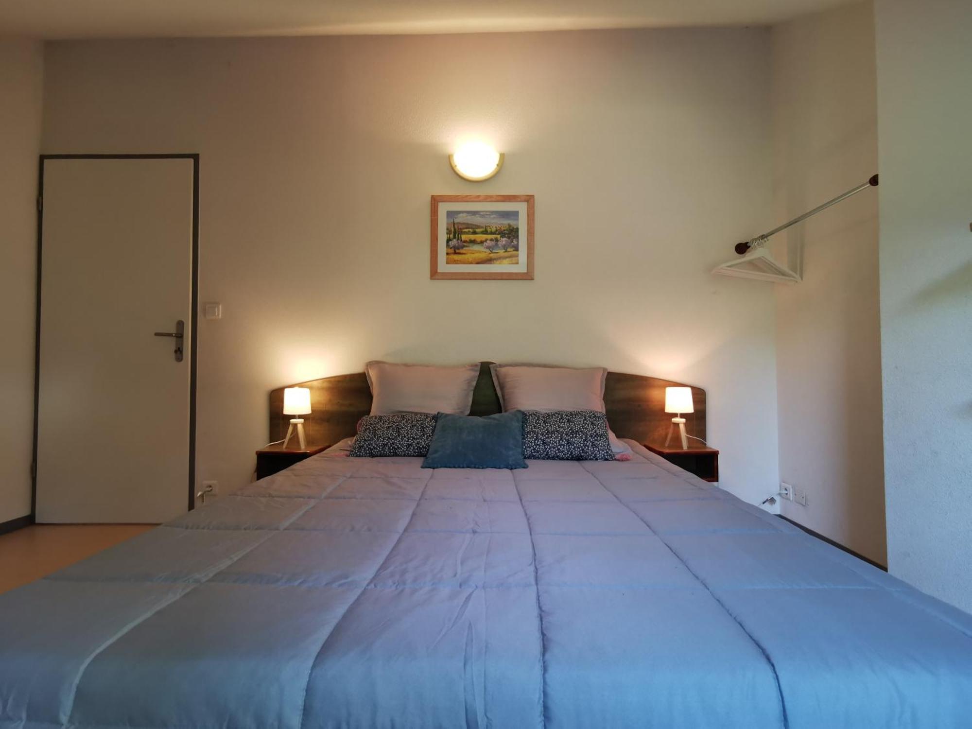 Saint-Geniez-dʼOlt La Maison Bleue, Village Vacances, Piscine, Parking מראה חיצוני תמונה