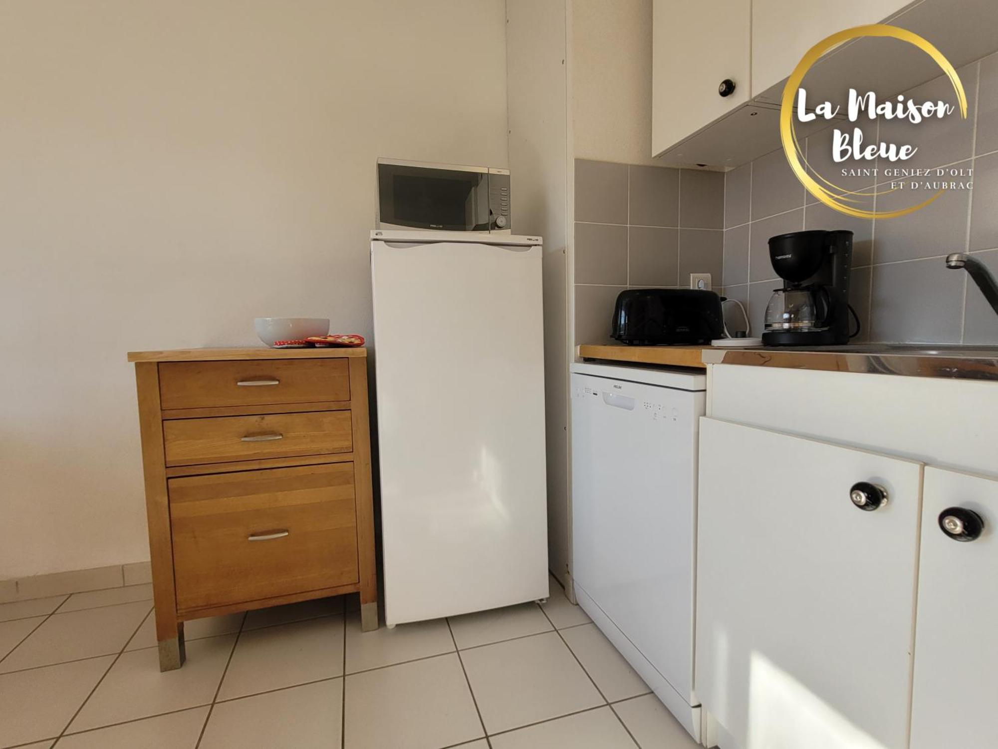 Saint-Geniez-dʼOlt La Maison Bleue, Village Vacances, Piscine, Parking מראה חיצוני תמונה