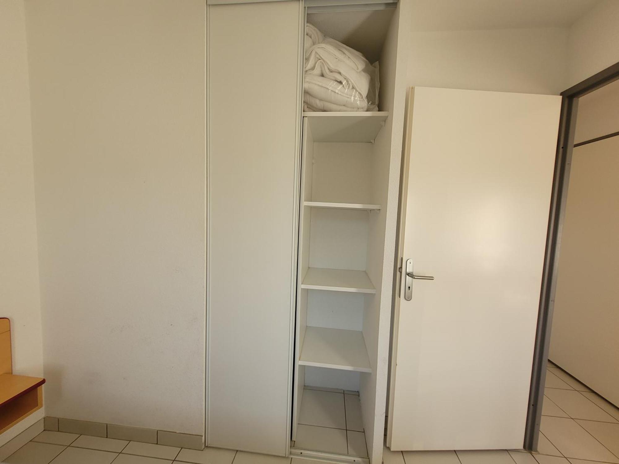 Saint-Geniez-dʼOlt La Maison Bleue, Village Vacances, Piscine, Parking מראה חיצוני תמונה